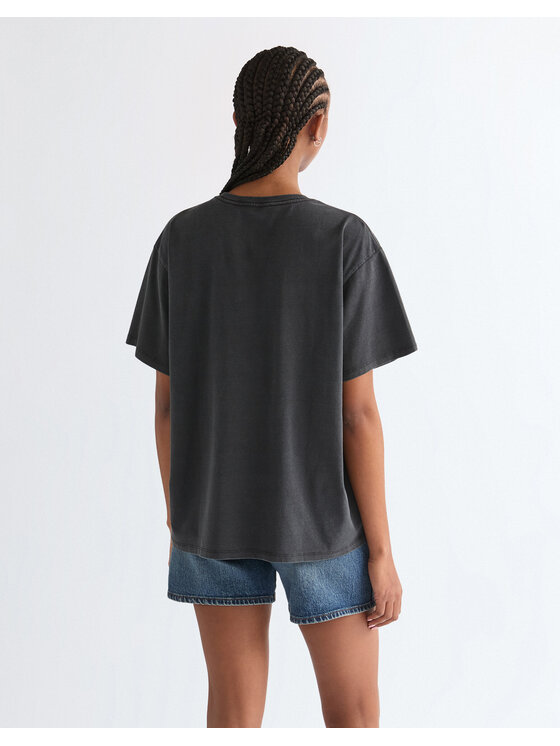 Wrangler Wrangler T-Shirt GIRLFRIEND TEE Czarny Relaxed Fit