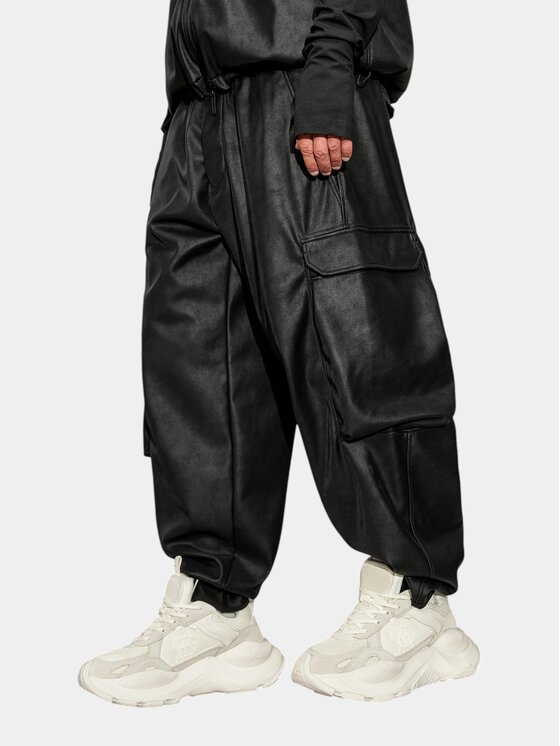MADE BY SOCIETY MADE BY SOCIETY Spodnie materiałowe SHAPE - P17814 Czarny Basic Fit