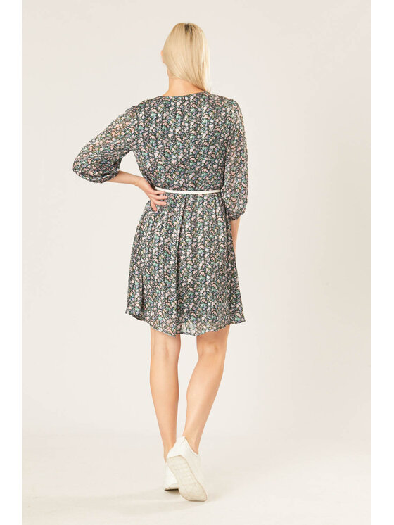 QUIOSQUE QUIOSQUE Každodenní šaty SHORT MEADOW DRESS Barevná Regular Fit