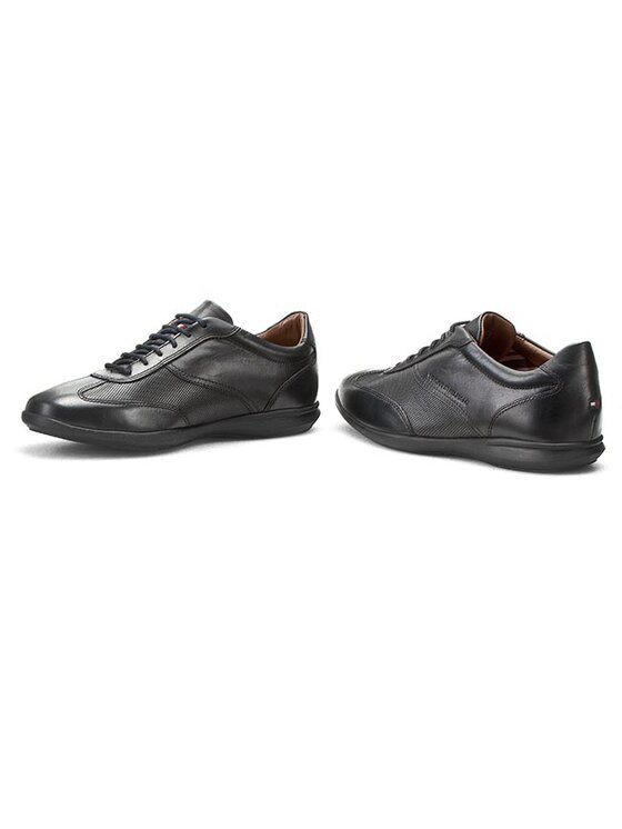 Tommy Hilfiger Tommy Hilfiger Laisvalaikio batai Oliver 15A FM56821077 Tamsiai mėlyna