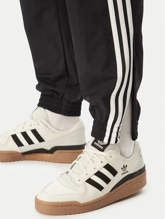 adidas adidas Dressipüksid Firebird Woven KE1371 Must Regular Fit