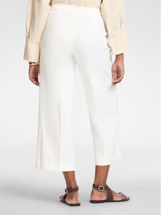 Elena Mirò Elena Mirò Spodnie materiałowe P020P000470N011 Biały Cropp Fit