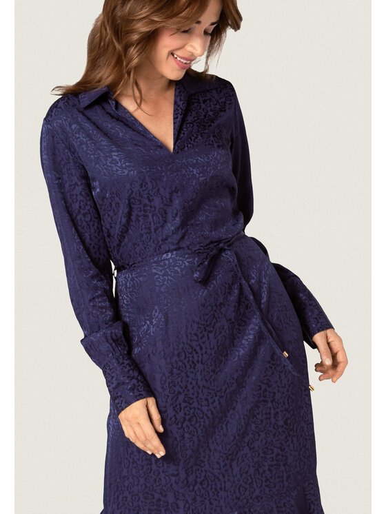 QUIOSQUE QUIOSQUE Každodenné šaty Quiosque 4TR005842 Tmavomodrá Regular Fit