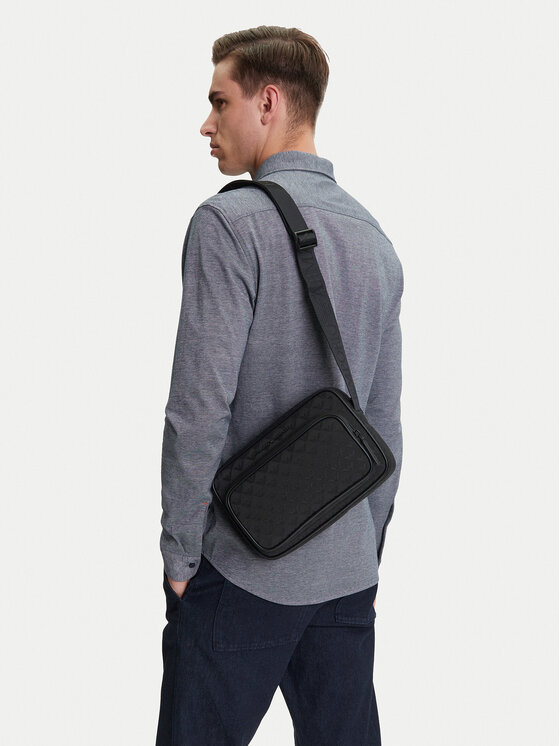 Emporio Armani Emporio Armani Ledvinka Y4M403 Y022V 81336 Černá