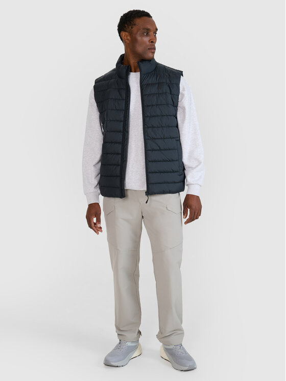 4F 4F Kamizelka BASIC+ Czarny Regular Fit