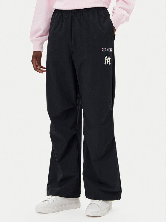 Champion Champion Melegítő alsó 117977 Fekete Loose Fit