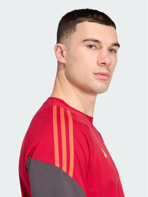 adidas adidas Koszulka techniczna Liverpool Czerwony Regular Fit