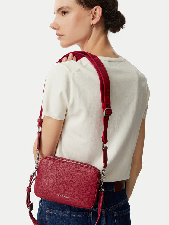 Calvin Klein Geantă Webbing 2X Strap Camera Bag LV04F3656G Roșu