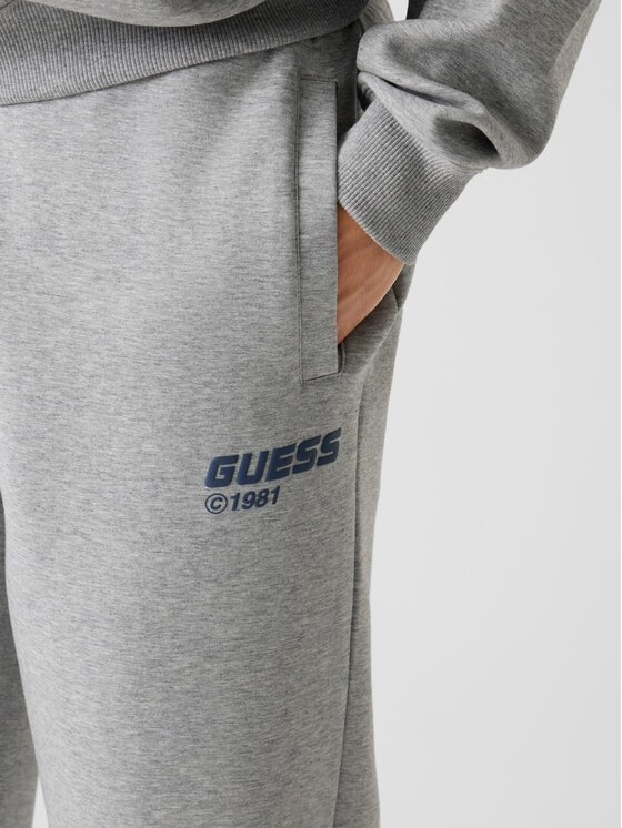Guess Guess Spodnie materiałowe 180801 Szary Regular Fit