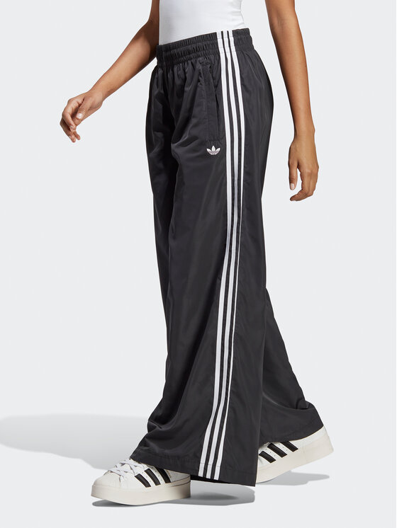 adidas Oversized Tracksuit Bottoms IP7137 Loose Fit Modivo.ua