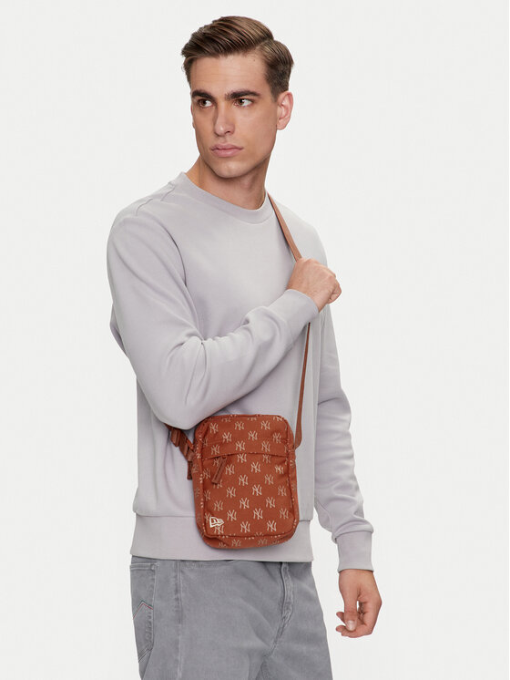 New Era New Era Crossover torbica Monogram Side Nyy 60503775 Smeđa