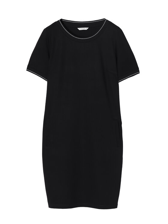 TATUUM TATUUM Sukienka dzianinowa KOKONOMO Czarny Fitted Fit