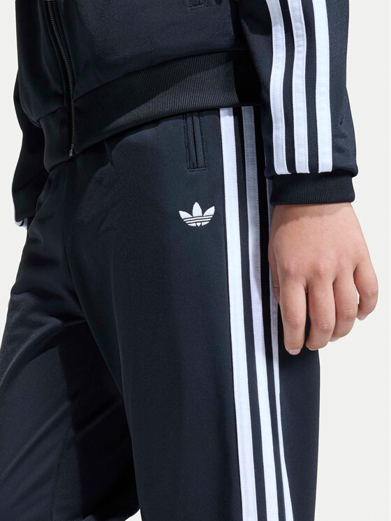 adidas adidas Spodnie dresowe Firebird Track KE0910 Czarny Regular Fit