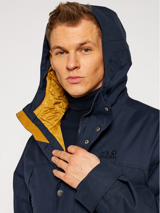 Jack wolfskin store west harbour