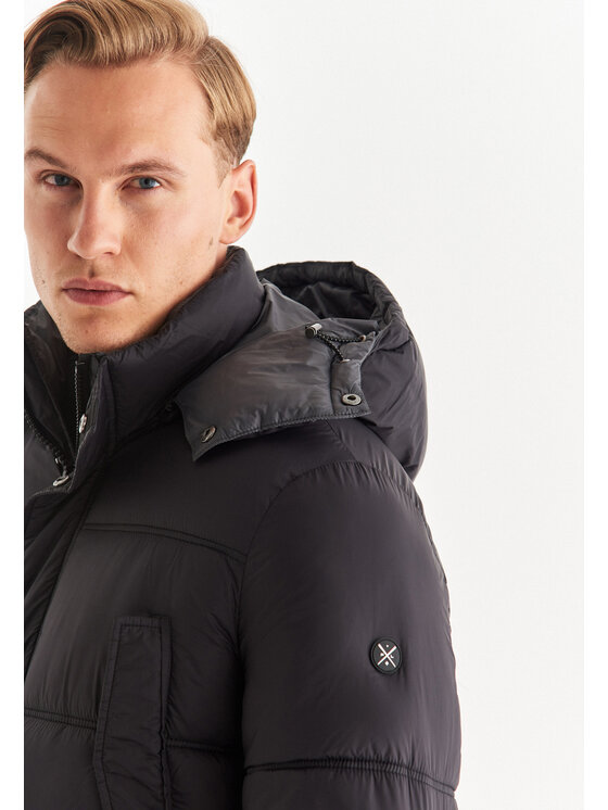Pako Lorente Pako Lorente Kurtka zimowa P22WF-5X-005 Czarny Regular Fit