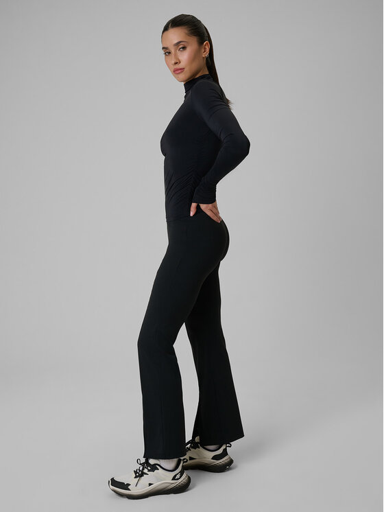 4F 4F Spodnie dresowe ATHLETIC ALLURE Czarny Slim Fit