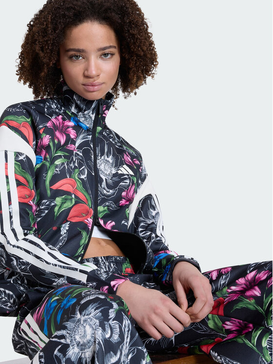 adidas adidas Neperpučiama striukė 164819 Juoda Slim Fit