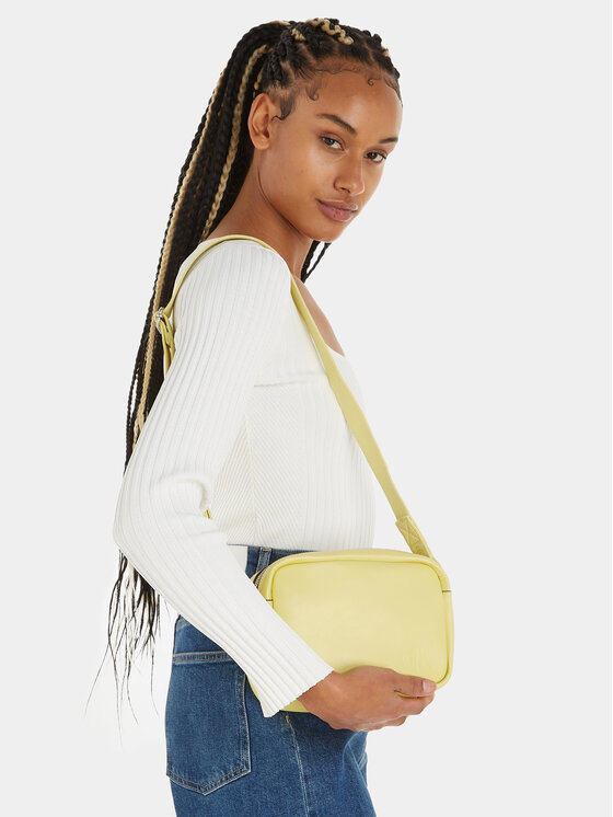 Calvin Klein Jeans Calvin Klein Jeans Käekott Ultralight Dblzip Camera Bag21 Pu K60K610326 Kollane