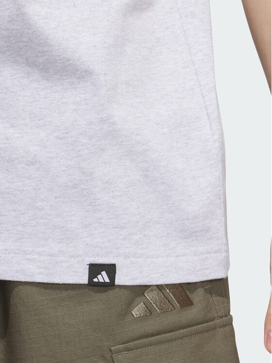 adidas adidas T-Shirt Varsity Tailsweep Graphic Szary jasny Regular Fit