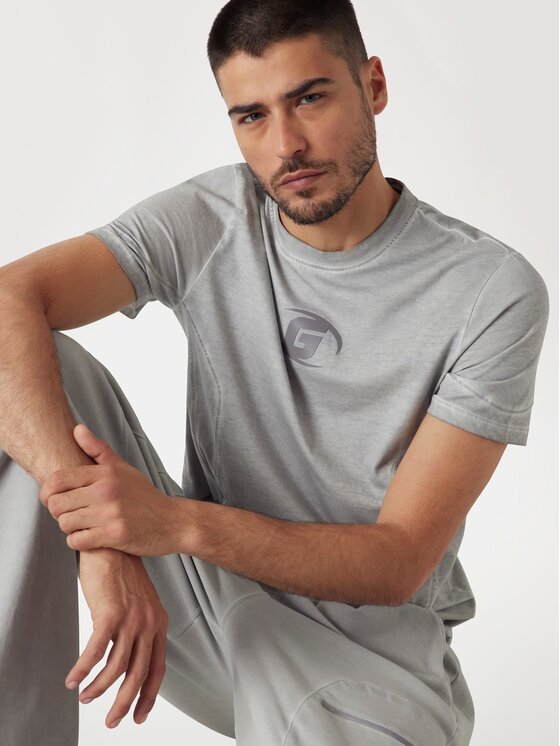 Guess Guess T-Shirt 176629 Šedá Classic Fit