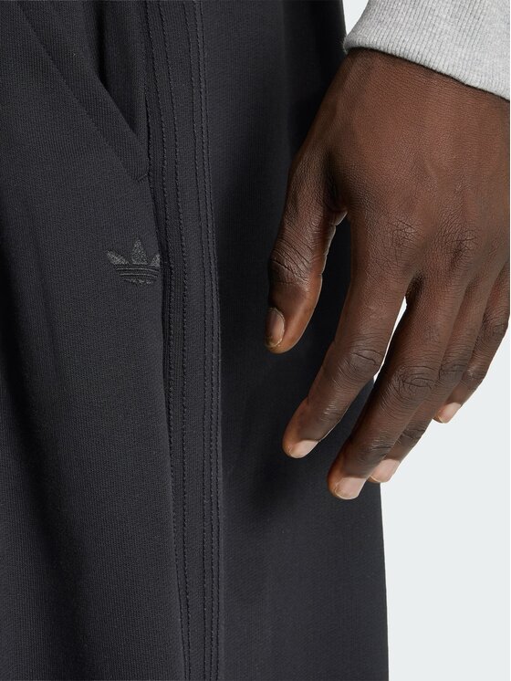 adidas adidas Spodnie materiałowe 168934 Czarny Loose Fit