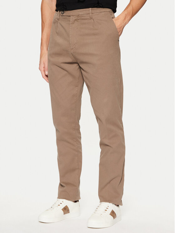 Guess Guess Pantaloni din material M4BB27 WGHA1 Maro Slim Fit