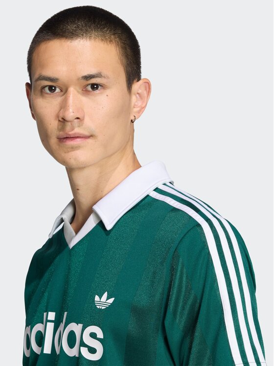 adidas adidas T-Shirt 159301 Zielony ciemny Regular Fit