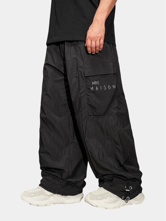 MADE BY SOCIETY MADE BY SOCIETY Spodnie materiałowe THANE - P17796 Czarny Basic Fit