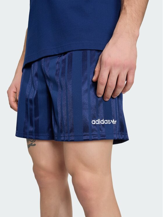 adidas adidas Szorty sportowe 170146 Niebieski jasny Loose Fit