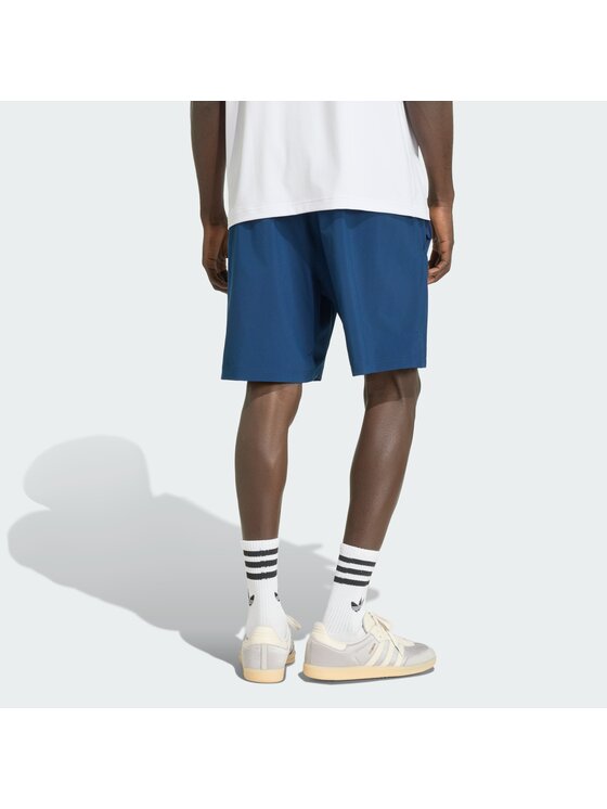 adidas adidas Szorty materiałowe 163192 Niebieski jasny Regular Fit