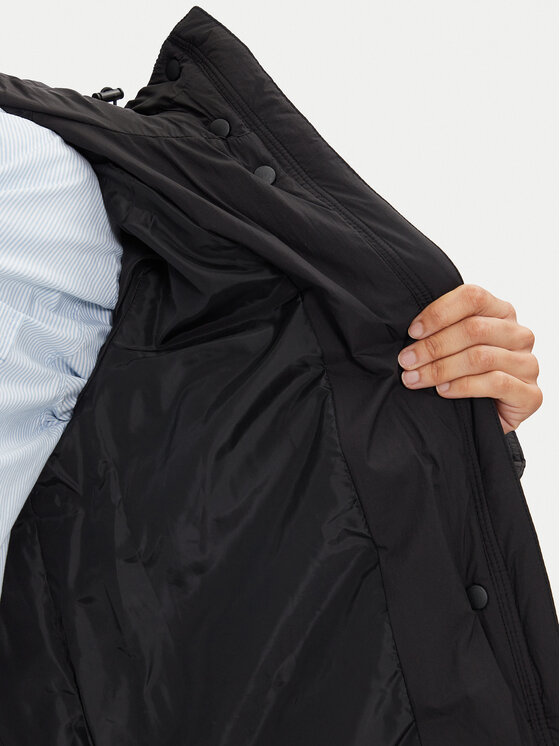 Calvin Klein Jeans Calvin Klein Jeans Zimní bunda J20J224122 Černá Relaxed Fit
