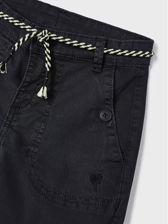 Mayoral Mayoral Pantaloncini di tessuto 3233 Nero Regular Fit