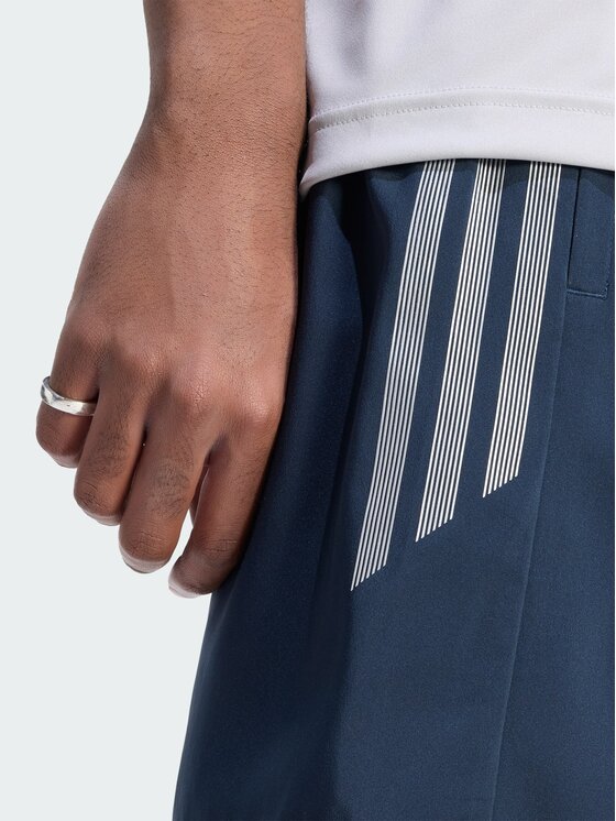 adidas adidas Szorty materiałowe 159225 Błękitny Regular Fit