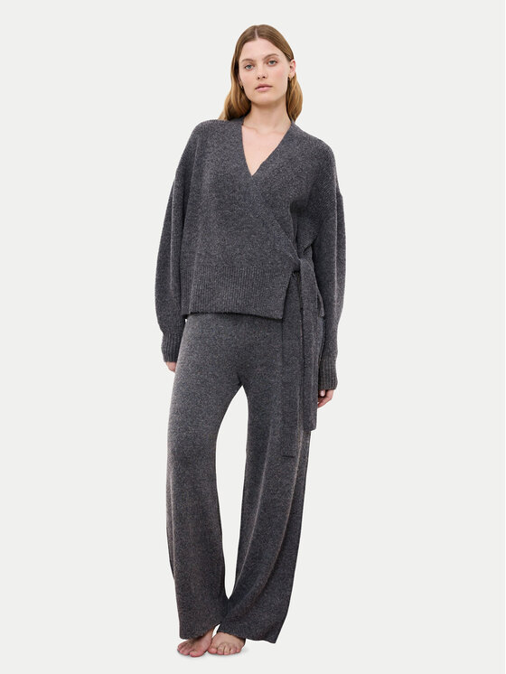 Triumph Triumph Pletena jopica Amourette Cozy 10225069 Siva Relaxed Fit