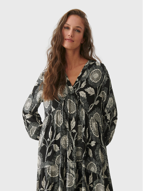 TATUUM Tatuum Každodenné šaty Nanami T2221.193 Čierna Regular Fit