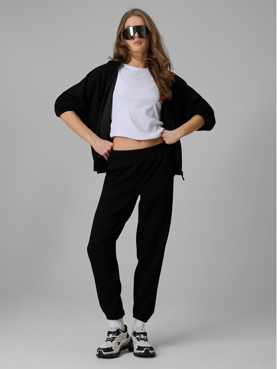 4F 4F Παντελόνι φόρμας CAMP Μαύρο Regular Fit