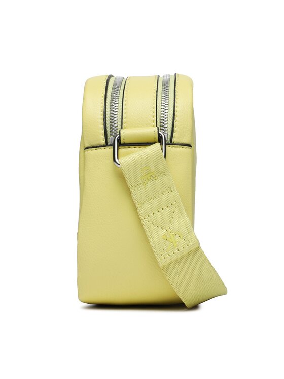 Calvin Klein Jeans Calvin Klein Jeans Ročna torba Ultralight Dblzip Camera Bag21 Pu K60K610326 Rumena