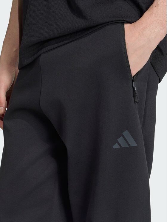 adidas adidas Melegítő alsó Z.N.E. KF3808 Fekete Regular Fit