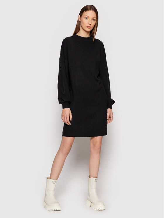 Vero Moda Vero Moda Kootud kleit Nancy 10249116 Must Relaxed Fit