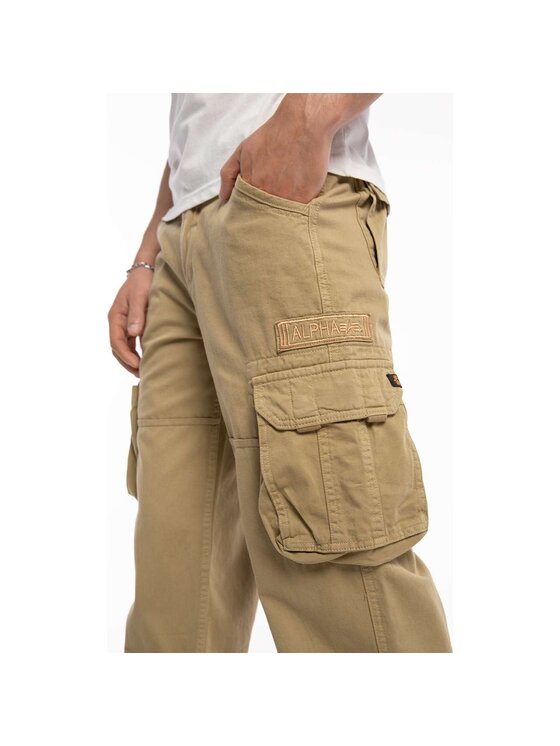 Alpha Industries Alpha Industries Spodnie dresowe Jet Pant 101212-82 Beżowy Classic Fit