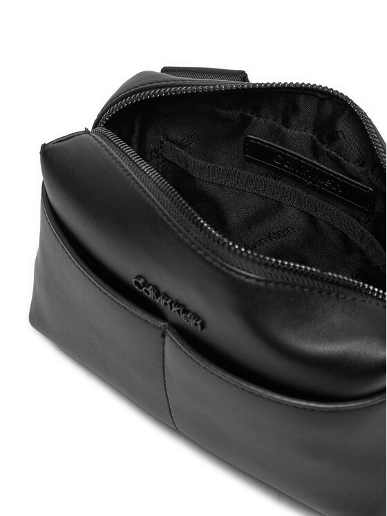 Calvin Klein Calvin Klein Somiņa Clean Essential Camera K50K512184 Melns