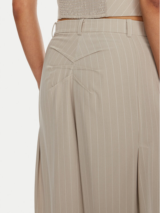 Patrizia Pepe Patrizia Pepe Riidest püksid 8P0615 A457 Hall Regular Fit