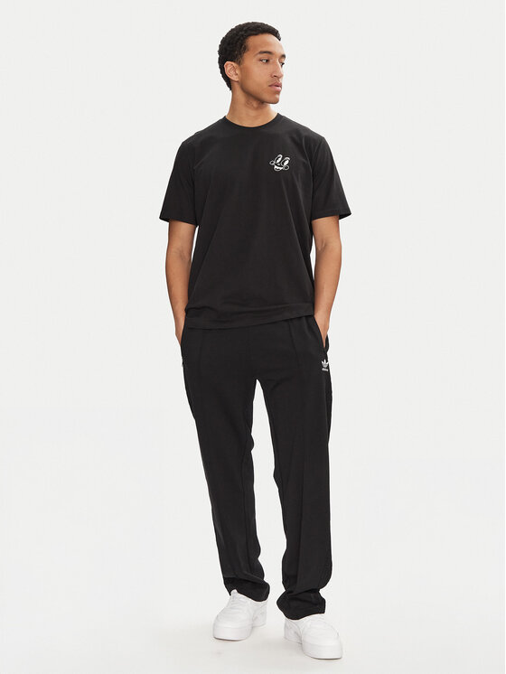 adidas adidas Marškinėliai Made by Nelson JN7030 Juoda Loose Fit