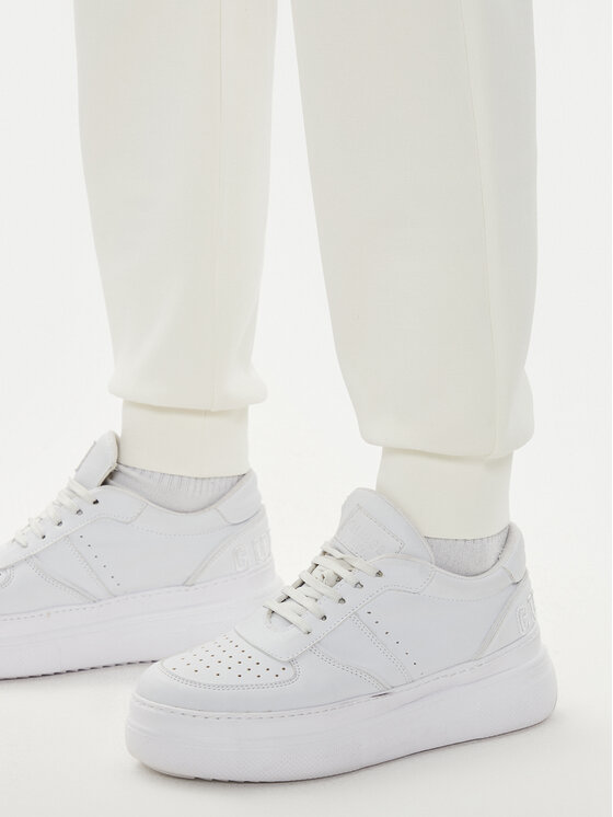 Guess Guess Melegítő alsó V4YB08 KCAY2 Ekru Regular Fit