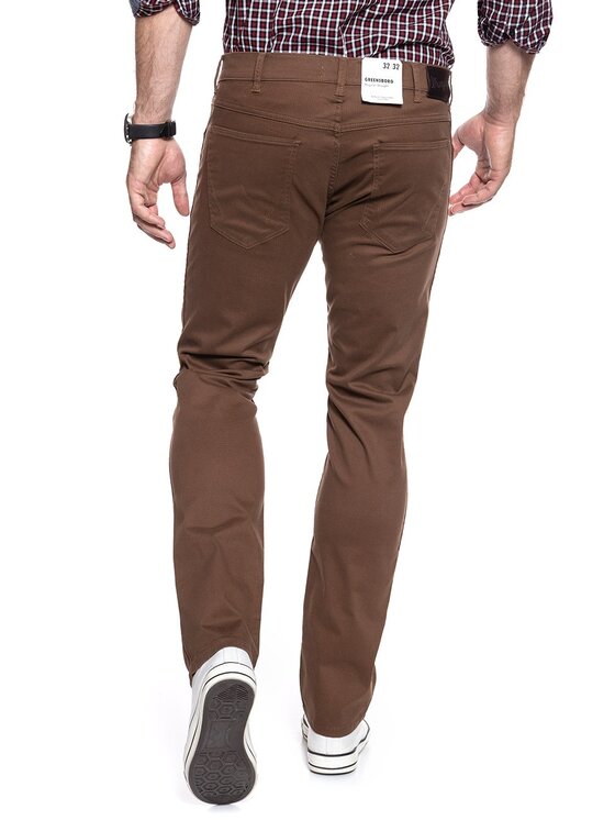 Wrangler Wrangler Pantaloni di tessuto GREENSBORO Marrone Straight Fit