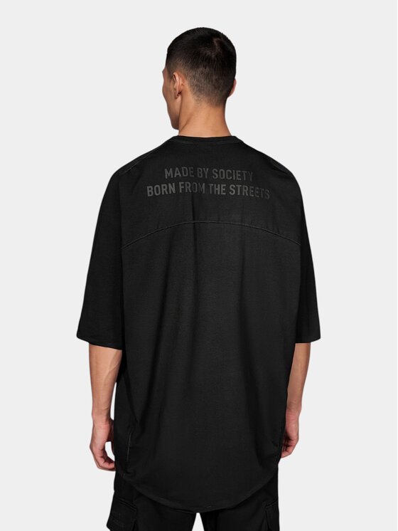 MADE BY SOCIETY MADE BY SOCIETY T-Shirt Back BORN FROM THE STREETS - T18041 Czarny Basic Fit