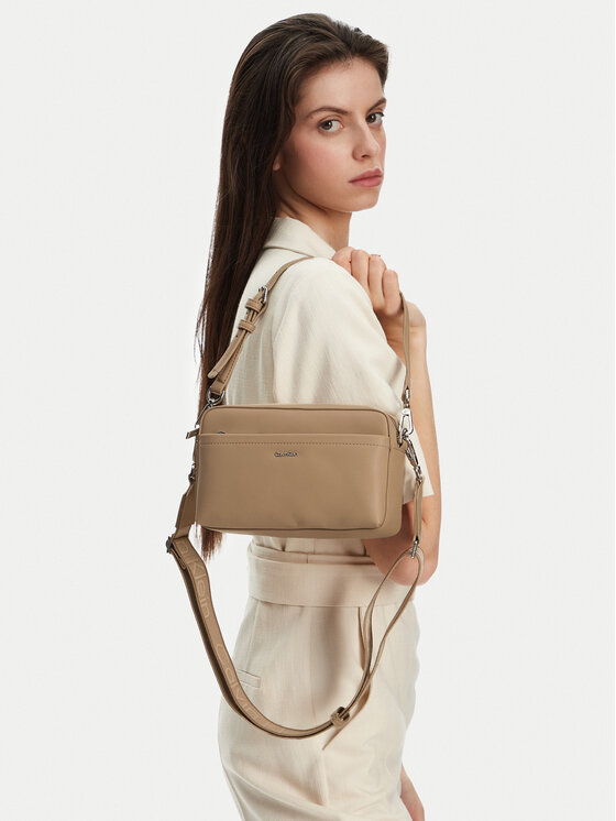Calvin Klein Calvin Klein Käekott Ck Must Convertible Camera Bag K60K612901 Beež