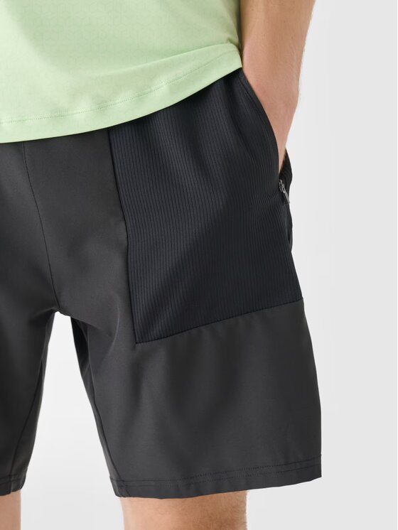 4F 4F Športové kraťasy 4FWAW24TFSHM661-22S Čierna Regular Fit