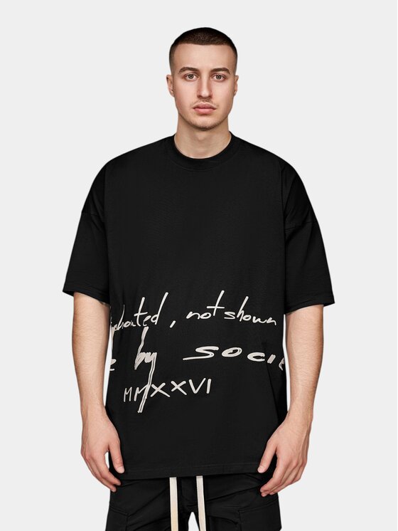 MADE BY SOCIETY MADE BY SOCIETY T-Shirt Tricou Kharma Street -T16823 Czarny Basic Fit