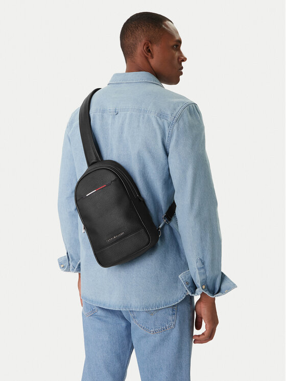 Tommy Hilfiger Tommy Hilfiger Batoh Th Central Sling Bag AM0AM13575 Černá